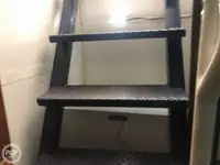 সরবরাহ জাহাজ বিক্রির জন্য