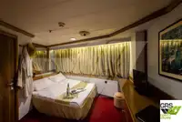 ক্রুজ জাহাজ বিক্রির জন্য