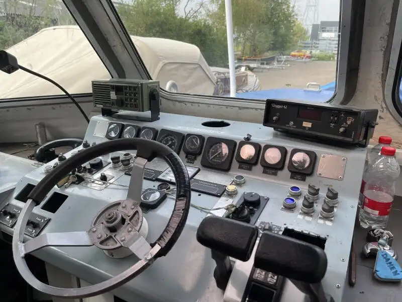 প্যাট্রোল বোট বিক্রির জন্য