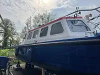 প্যাট্রোল বোট বিক্রির জন্য