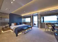 ক্রুজ জাহাজ বিক্রির জন্য