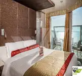 ক্রুজ জাহাজ বিক্রির জন্য