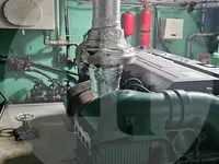 সরাসরি মাছবাহী জাহাজ বিক্রির জন্য