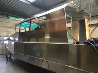 উদ্ধারকারী জাহাজ বিক্রির জন্য