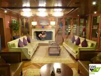 ক্রুজ জাহাজ বিক্রির জন্য