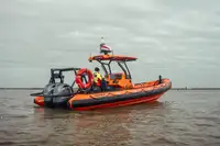 কন্টেইনার জাহাজ বিক্রির জন্য