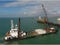 সরবরাহ জাহাজ বিক্রির জন্য