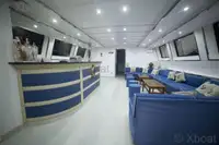 ক্রুজ জাহাজ বিক্রির জন্য