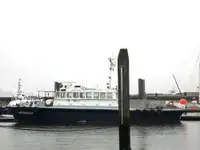 টহল নৌকা বিক্রির জন্য