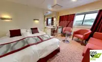 ক্রুজ জাহাজ বিক্রির জন্য