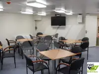 কন্টেইনার জাহাজ বিক্রির জন্য