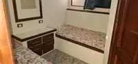 ক্রুজ জাহাজ বিক্রির জন্য