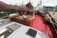 ভাসমান হোটেল বিক্রির জন্য
