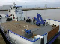 ওয়ার্কবোট বিক্রির জন্য