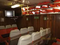 ক্রু বোট বিক্রির জন্য