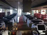 ক্রুজ জাহাজ বিক্রির জন্য