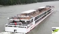 ক্রুজ জাহাজ বিক্রির জন্য