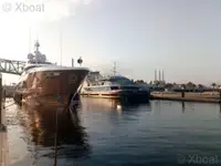 ক্রুজ জাহাজ বিক্রির জন্য