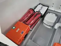 কন্টেইনার জাহাজ বিক্রির জন্য