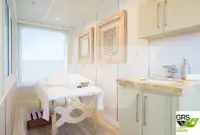 ক্রুজ জাহাজ বিক্রির জন্য