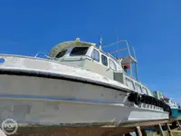 ক্রু বোট বিক্রির জন্য