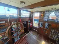 অগ্নি নির্বাপক নৌকা বিক্রির জন্য