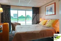 ক্রুজ জাহাজ বিক্রির জন্য