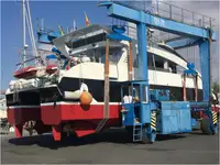 ক্যাটামারান বিক্রির জন্য