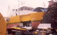 টাউবোট বিক্রির জন্য