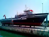 ক্রু বোট বিক্রির জন্য