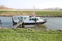 যাত্রী জাহাজ বিক্রির জন্য