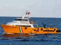 ক্রু বোট বিক্রির জন্য