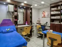 ক্রুজ জাহাজ বিক্রির জন্য