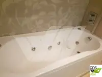 ক্রুজ জাহাজ বিক্রির জন্য