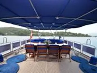 ইয়ট বিক্রির জন্য