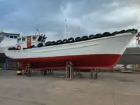 ওয়ার্কবোট বিক্রির জন্য
