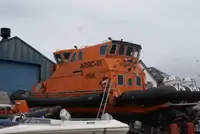ক্রু বোট বিক্রির জন্য