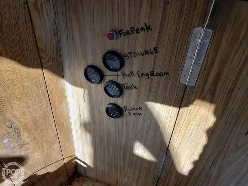 ফেরি জাহাজ বিক্রির জন্য