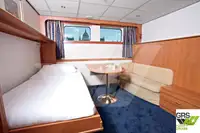ক্রুজ জাহাজ বিক্রির জন্য