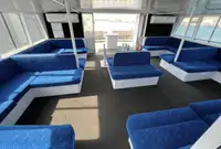 ক্রুজ জাহাজ বিক্রির জন্য
