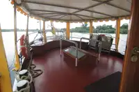 ক্রুজ জাহাজ বিক্রির জন্য