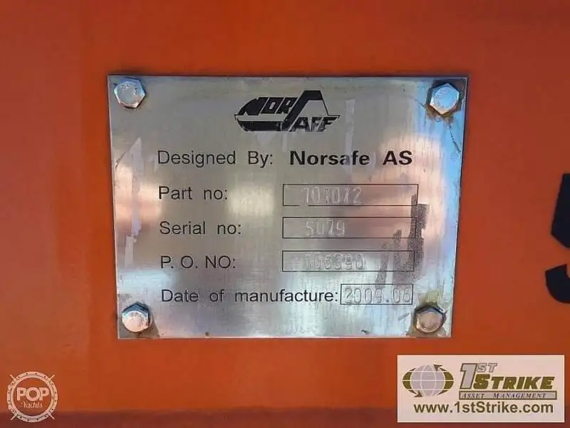উদ্ধারকারী জাহাজ বিক্রির জন্য