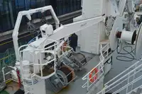 কন্টেইনার জাহাজ বিক্রির জন্য