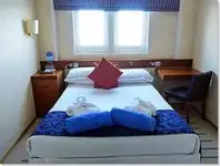 ক্রুজ জাহাজ বিক্রির জন্য