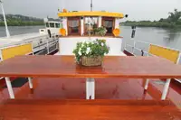 ক্রুজ জাহাজ বিক্রির জন্য