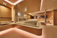 ক্রুজ জাহাজ বিক্রির জন্য