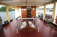 ক্রুজ জাহাজ বিক্রির জন্য