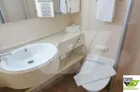 ক্রুজ জাহাজ বিক্রির জন্য