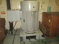 রিফার জাহাজ বিক্রির জন্য