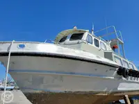 ক্রু বোট বিক্রির জন্য